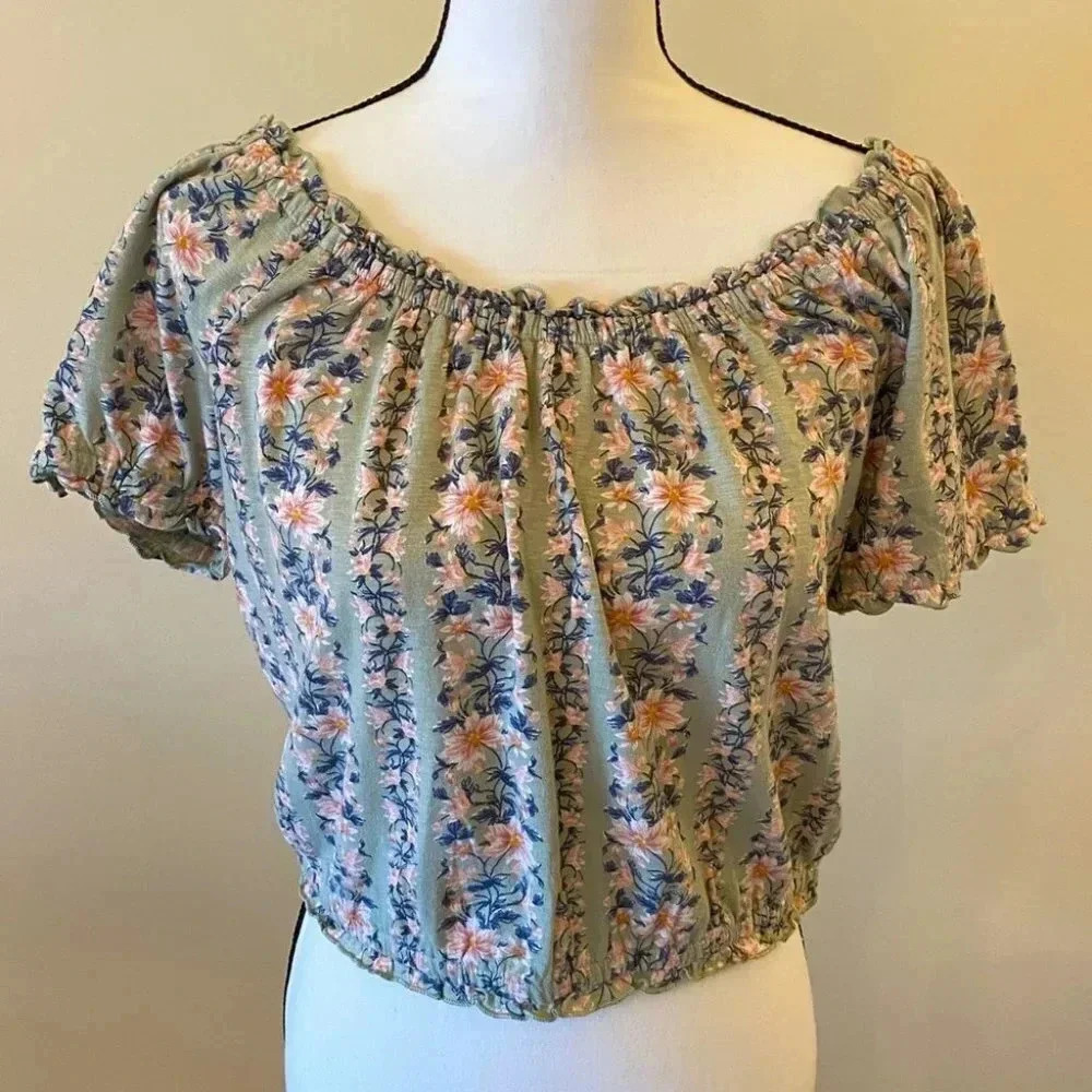 Women’s American Eagle Olive Floral Crop Cottagecore Top M NWT Dainty Y2K